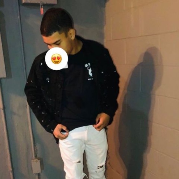 Meet your Posher, Yeffry - Picture 1 of 1